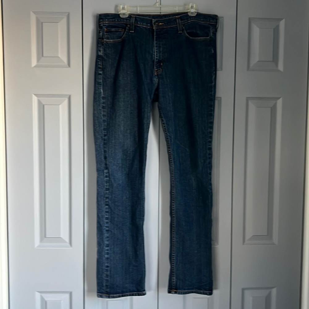 Mens Alesbury Brand 36 x 34 super comfortable jeans
